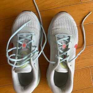 Nike ComfiRide Shoes - US Size 8